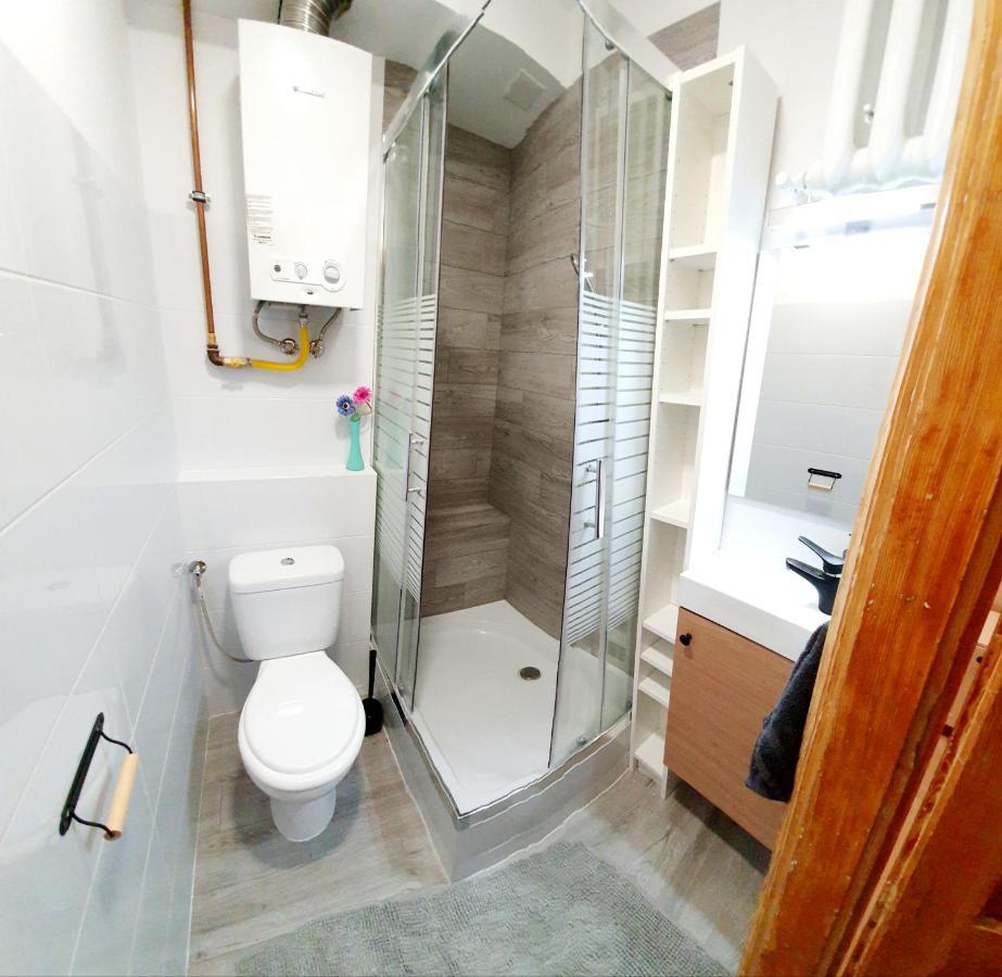 Separated Kitchen, Fast Internet Aleja 3 Maja 2M80 Варшава Екстериор снимка